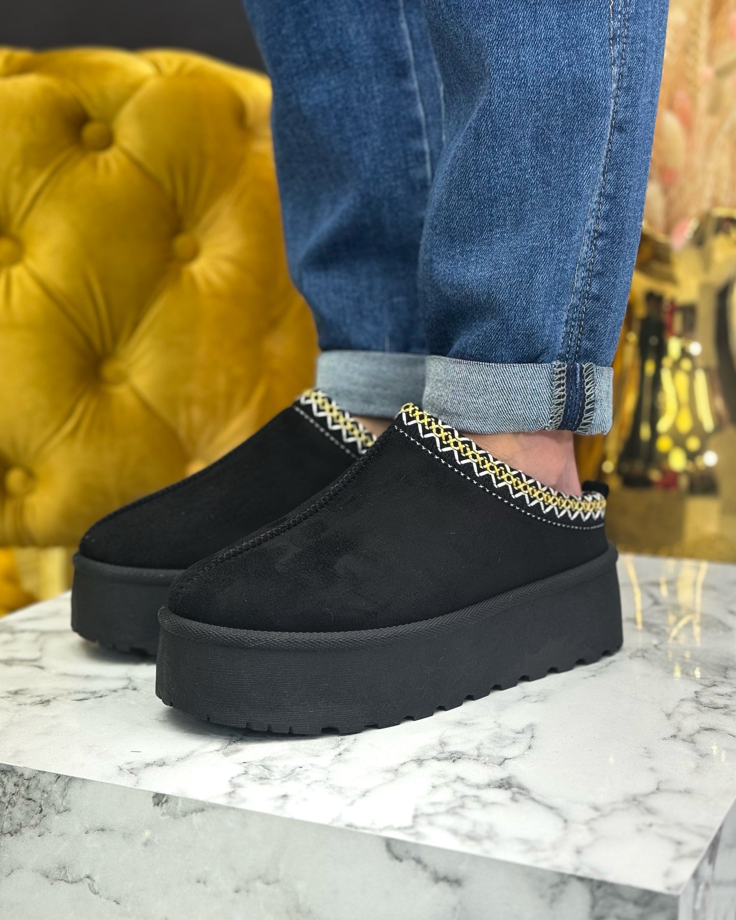 UGGĪ TIPA ČĪBAS AR RAKSTU (B310)