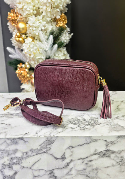 ŠOKOLĀDES ĀDAS SOMA AR PUŠĶĪTI