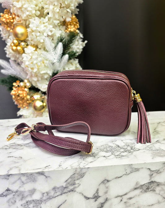 ŠOKOLĀDES ĀDAS SOMA AR PUŠĶĪTI