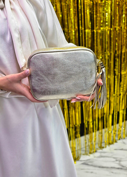 ZELTA ĀDAS SOMA AR PUŠĶĪTI