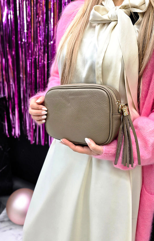 MOKAS ĀDAS SOMA AR PUŠĶĪTI