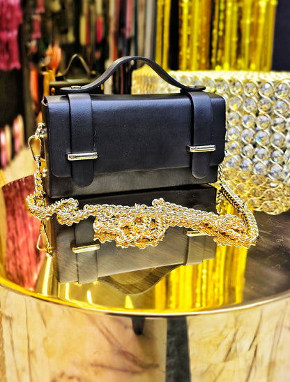 MELNA ĀDAS SOMA KOFERĪTIS