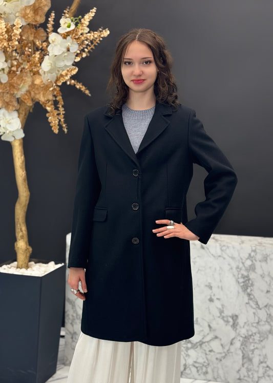 MĒTELIS AR TRĪS POGĀM MELNS