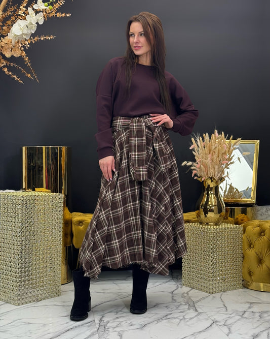 RŪTAINI SVĀRKI POSE