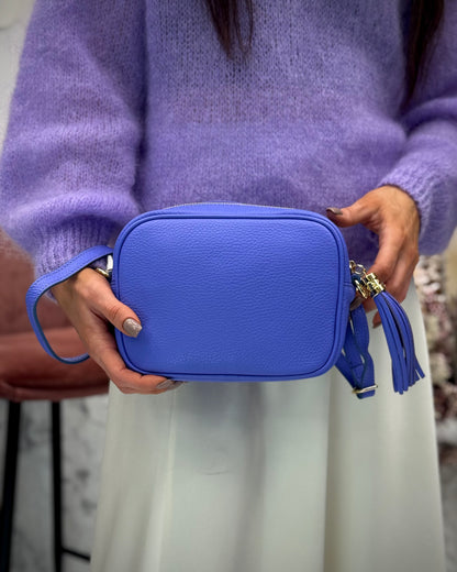 ZILEŅU ĀDAS SOMA AR PUŠĶITI