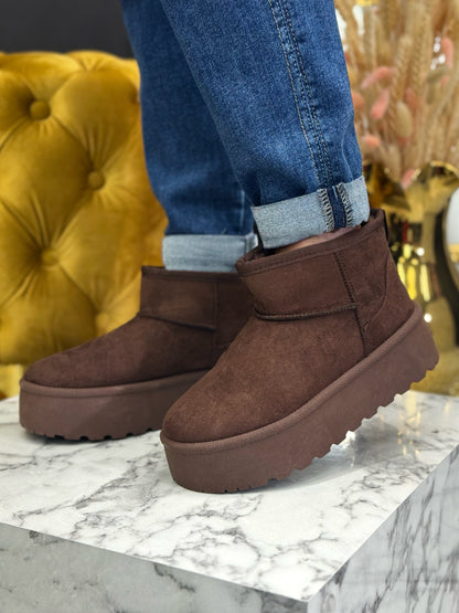 UGGĪĪ TIPA PUSGARIE (4057 )