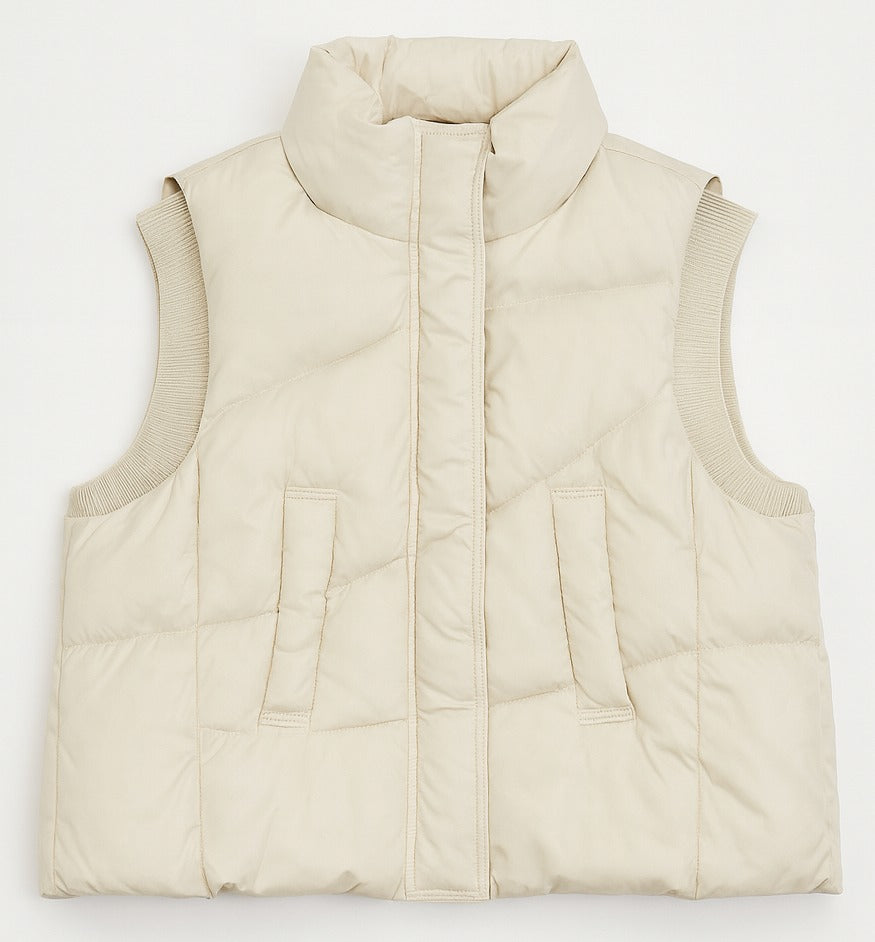 Īsā dūnu veste ar augsto apkakli